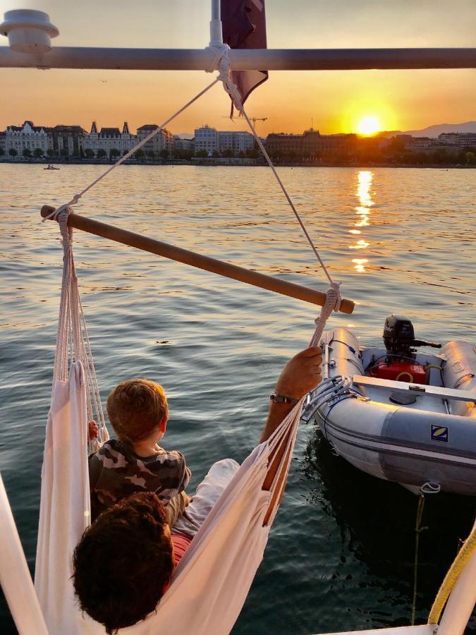 Homeboat-Bateau Hotel Женева Экстерьер фото